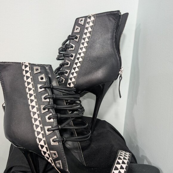 Paper Fox Kit Black and White Heels - Picture 1 of 11